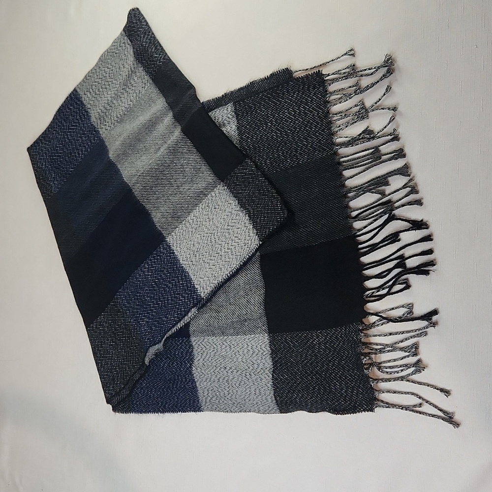 Italy Made Fringed Scarf Shades Of Black and Gray. Size 16x64"
